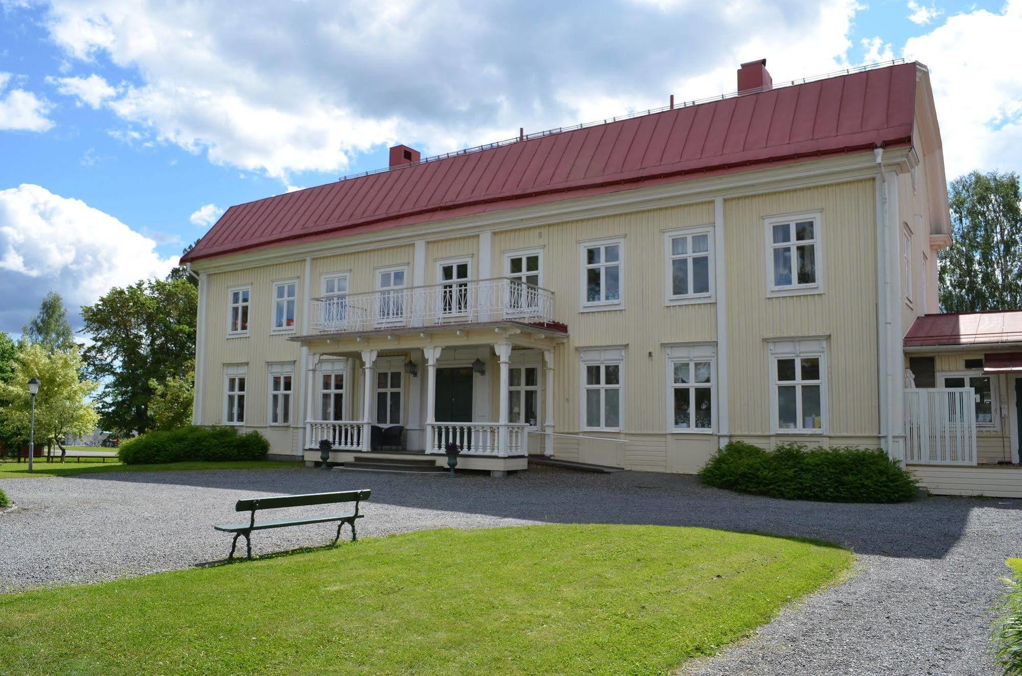 Stiftsgarden Konferens & Hotell Шеллефтео Экстерьер фото