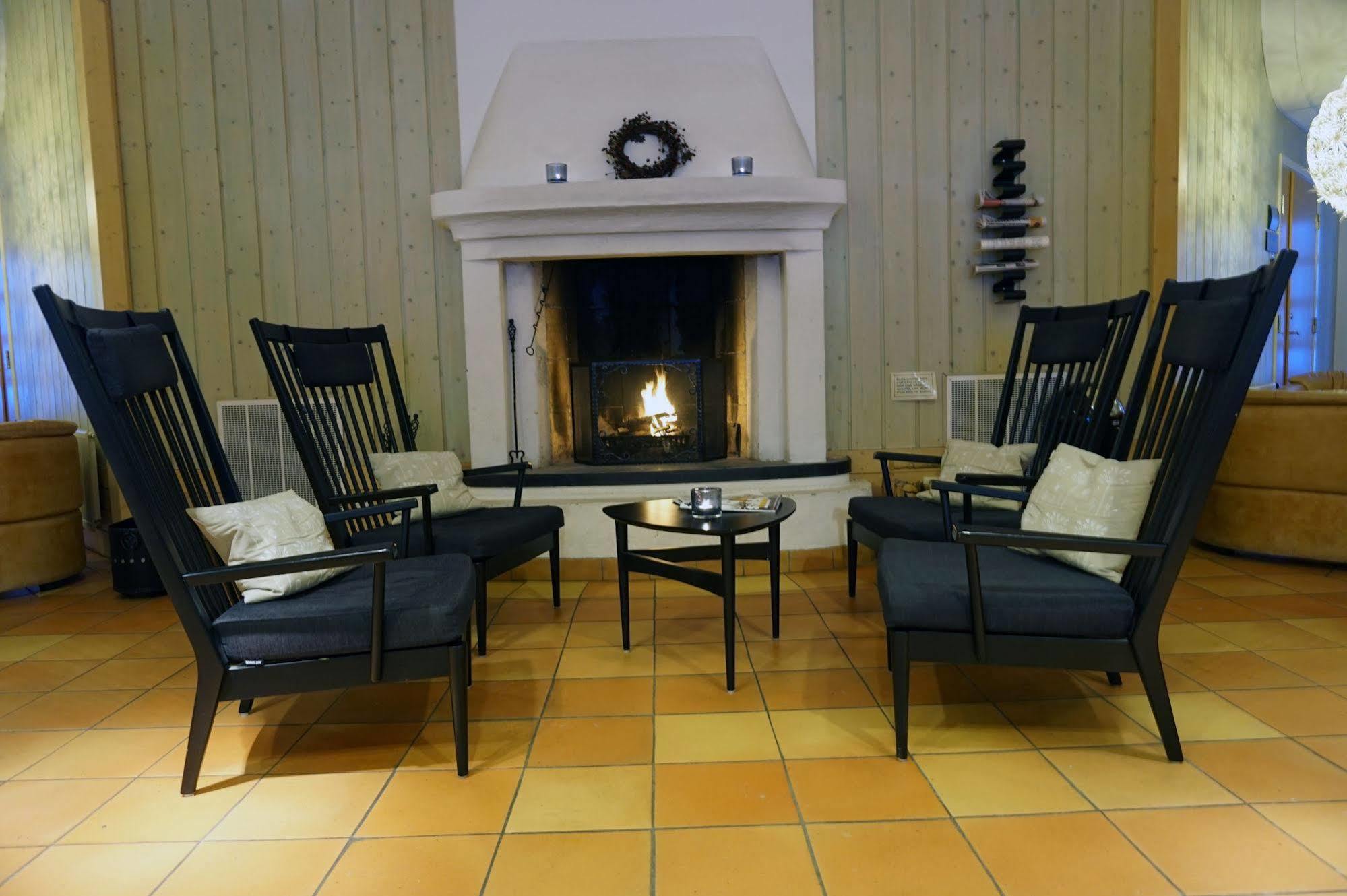 Stiftsgarden Konferens & Hotell Шеллефтео Экстерьер фото