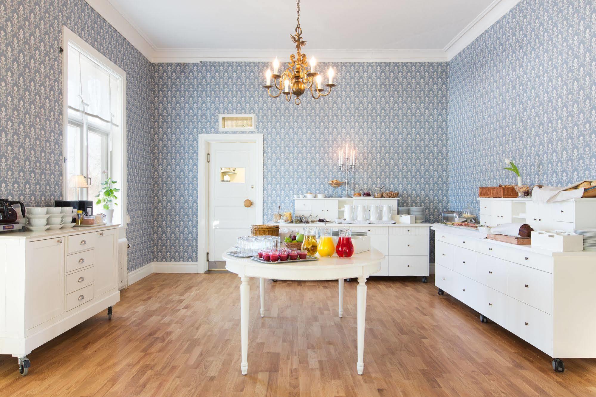 Stiftsgarden Konferens & Hotell Шеллефтео Экстерьер фото