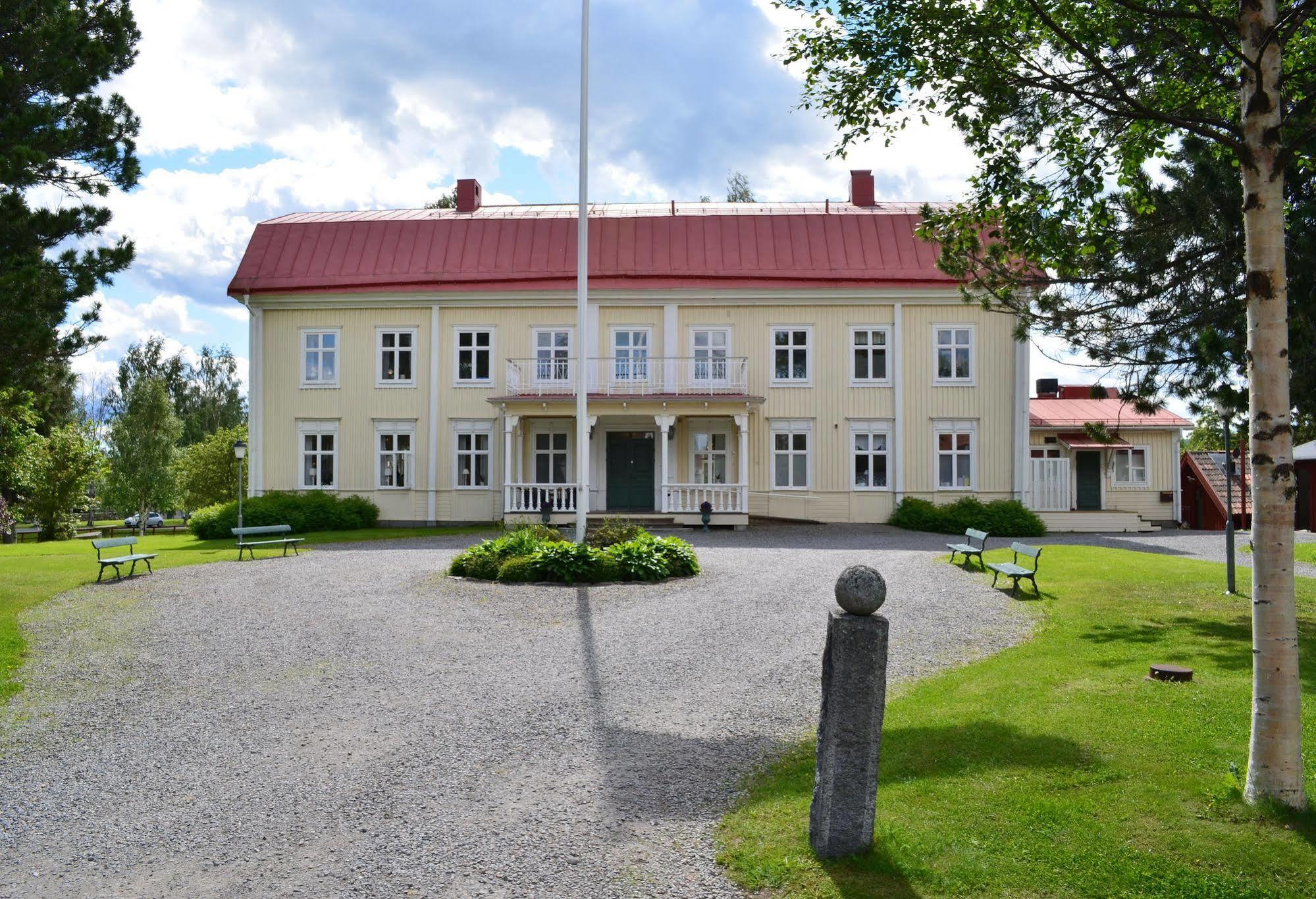 Stiftsgarden Konferens & Hotell Шеллефтео Экстерьер фото